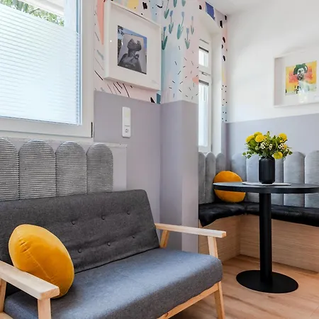 Artful Microapartment - Self Check In *