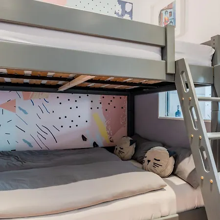 Artful Microapartment - Self Check In Apartman